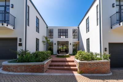 House For Rent in Constantia, Cape Town